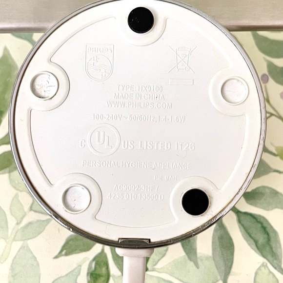 Philips Sonicare Toothbrush Charger Base & Plastic Top HX9100/B - Picture 5 of 5